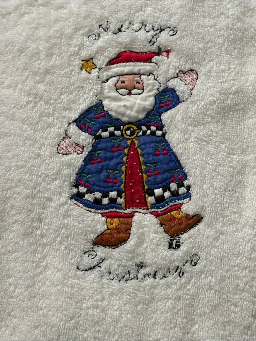 Set of 2 White Mary Englebreit Santa appliquéd large bath towels 44”x24”
